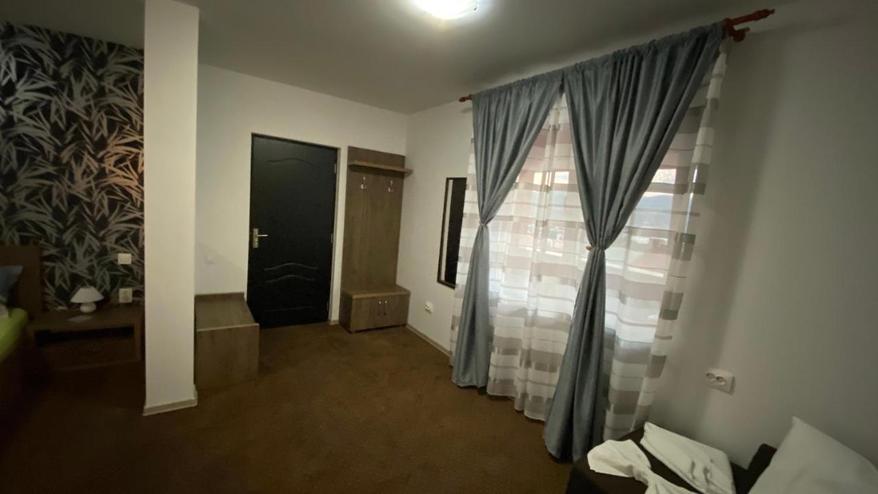 Casa Clau Cazare Orsova Exterior photo